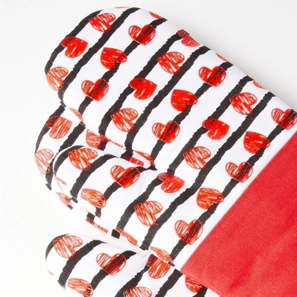 Heart Oven Mitt set